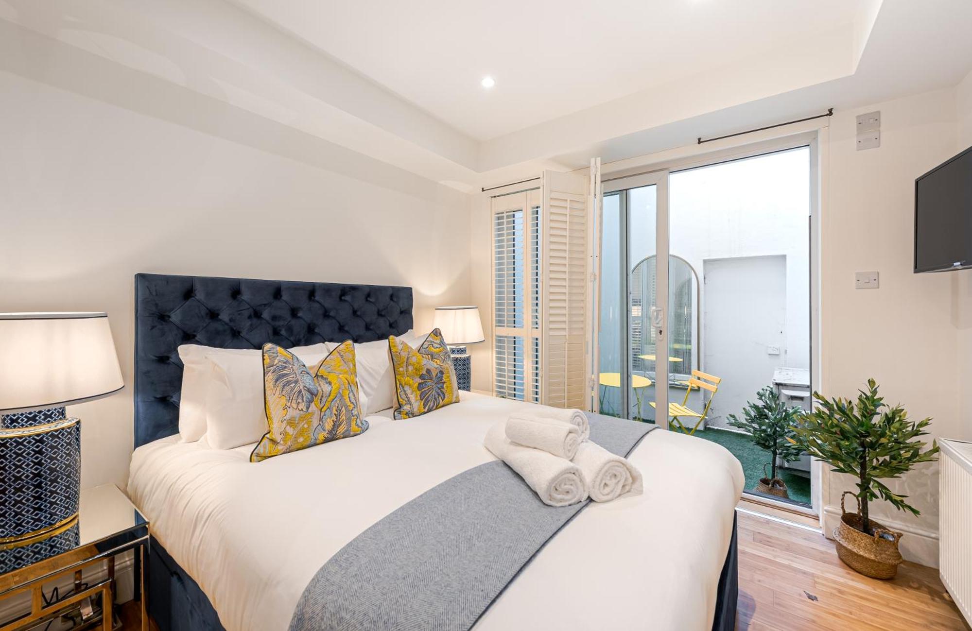 Chic Belgravia Hideaway With Private Patio 10 Mins To Harrods London Ngoại thất bức ảnh
